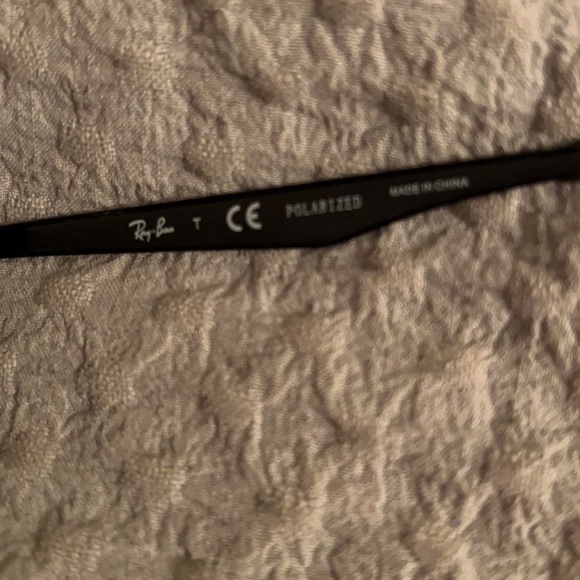 - Ray Ban Mens polarized sunglasses - Picture 7 of 7